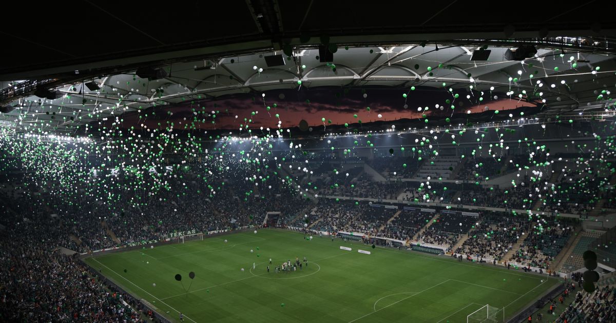 Watch international soccer in the US 2026 - packed football stadium - BoomTV